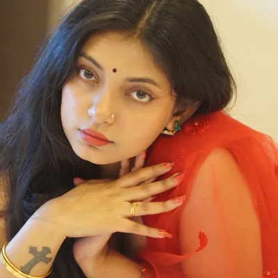 Tania Ray profile