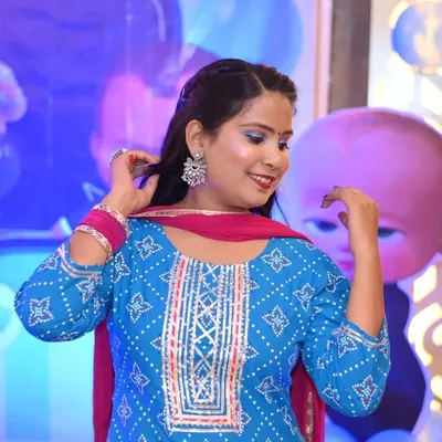 suchita dwivedi profile