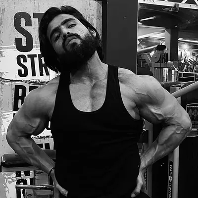 TANVEER KHAN 🔥 profile