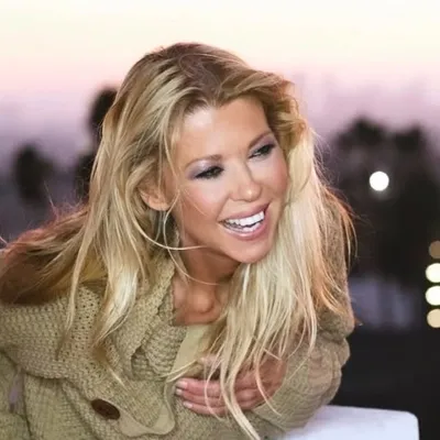 Tara Reid profile