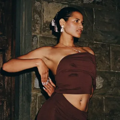 TARI WEBER profile