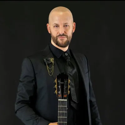 Tariq Harb profile