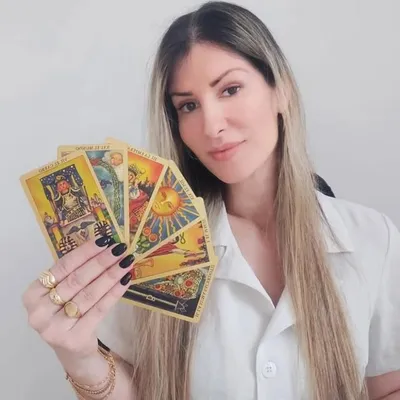 Marcela Passos - Cartomancia profile