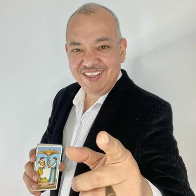 Tarot Don Carlos profile