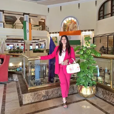 Divya Khanna profile