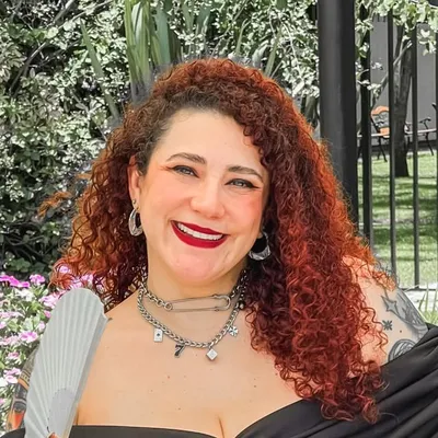Lary Mello 🖤 Moda & Creatividad profile