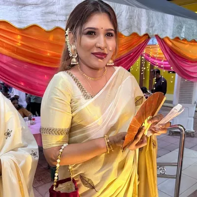 Tasvini NithiaKumar Mua profile