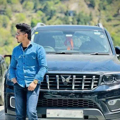 ____🖤 توحید ٹاکُر profile