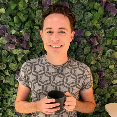 Taylor Golub profile