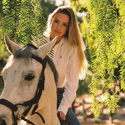 Taylor Justine Howard profile