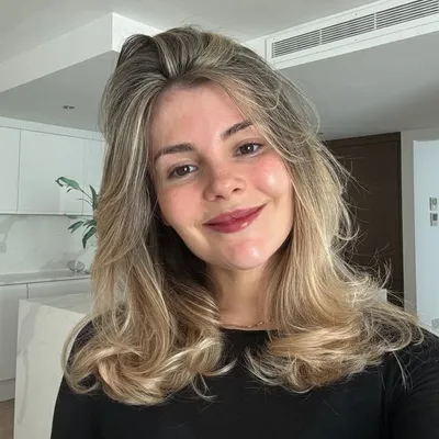 Kate Taylor profile