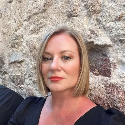 Traci profile