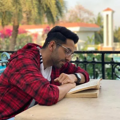 ayushmann-ايوشمان profile