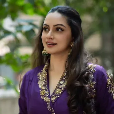 Shruti Marathe Fans Club profile