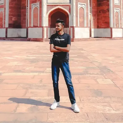 Shubham | Techy Boi