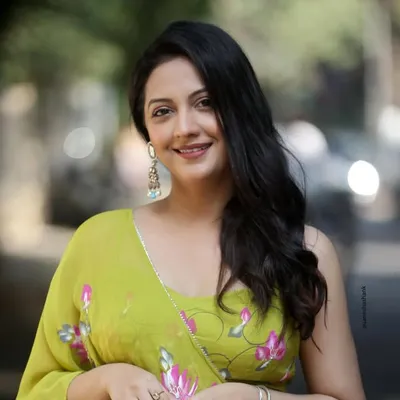 Tejashri Pradhan profile