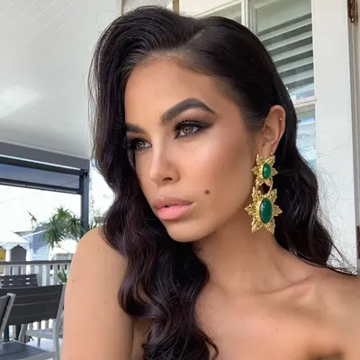 Tenille Favios profile
