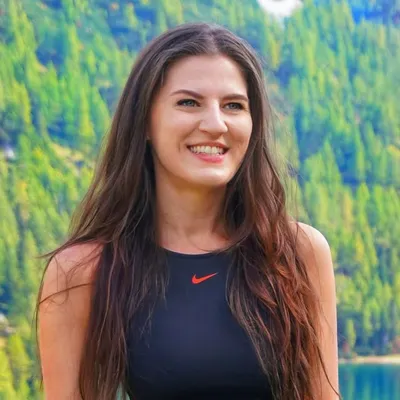 Teresa Isabelle | Daily Life | Hiking | Salzburg, Austria profile
