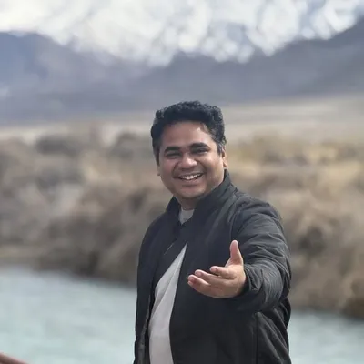 Tosh Thakkar Terraveller profile