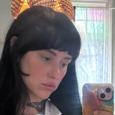 tessa claire profile