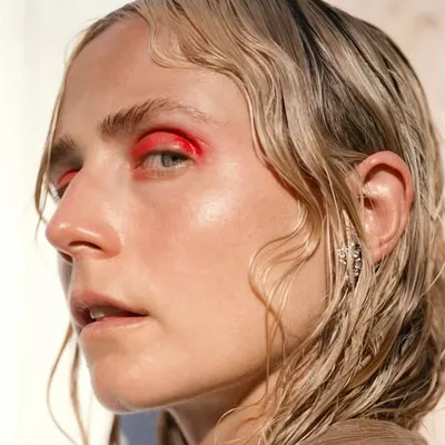 Tess James profile