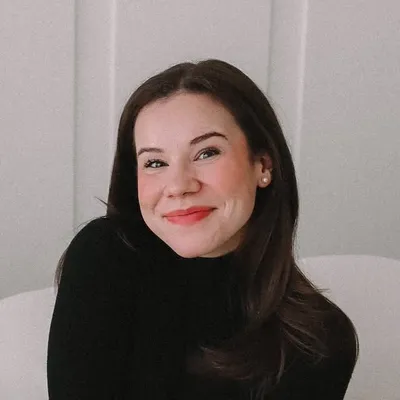 Tess Barclay profile