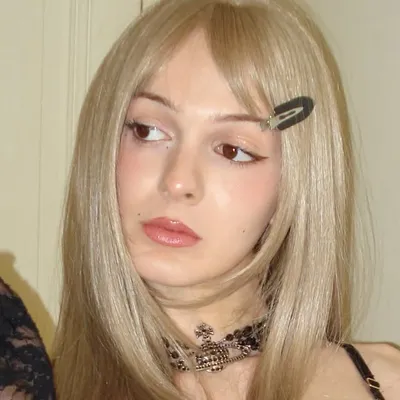 Tess Kirby profile