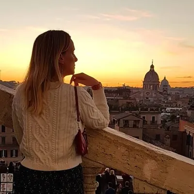 Isobel L profile