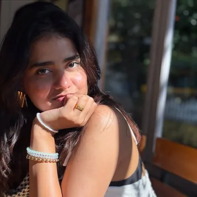 Himanshi profile