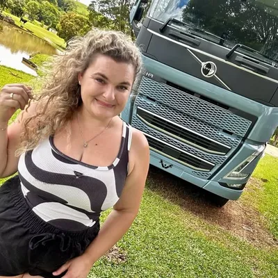 Thaís Carcacinha profile