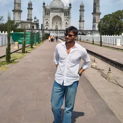 Raj Thakur profile