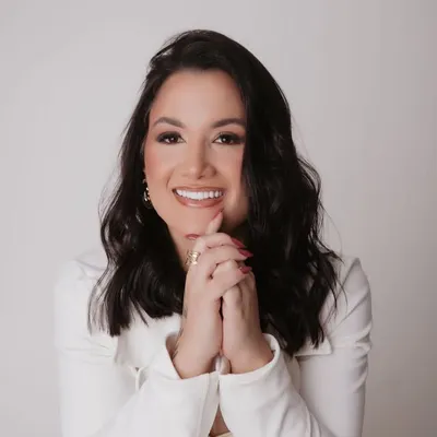 THALITA SATURNINO profile