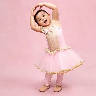 Thania Putri Onsu profile