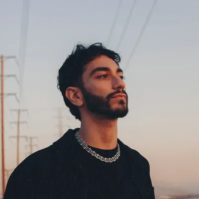 RIZ LA VIE profile