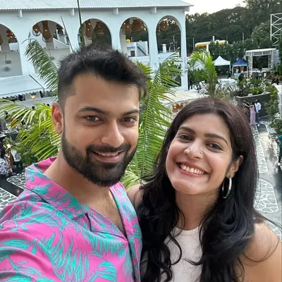 Nazneen & Kashif | 👫 Blogger profile