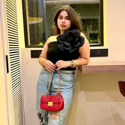 Sananya 🦋 profile