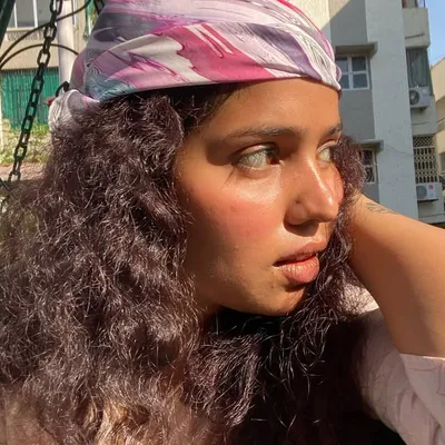Sakshi profile