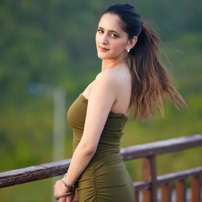 Ria Razdan profile