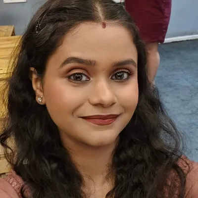 Pallavi Bakshi Khanna profile