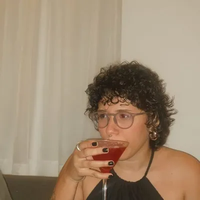 thays felipe profile