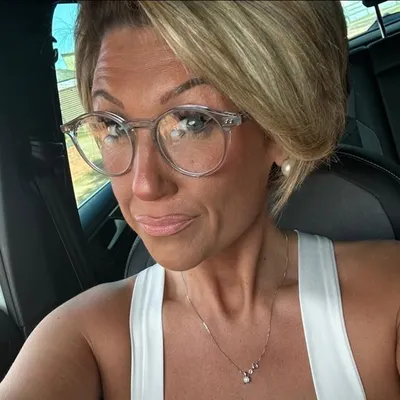 Alex Marie profile