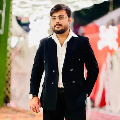 ℍ𝕦𝕫𝕒𝕚𝕗𝕒 𝕤𝕚𝕕𝕕𝕚𝕢𝕦𝕚 Instagram profile photo