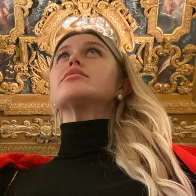 Liia | Contemporary Art Dealer profile