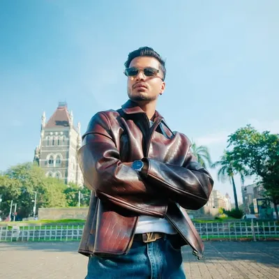 KARTHIK R MOILY
