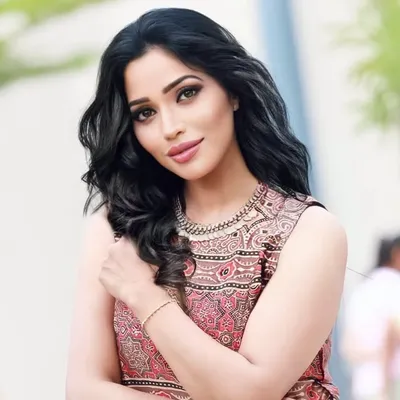 Tanya Singh profile
