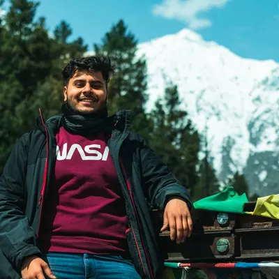 Naveen | Travel & Food ๐ต profile