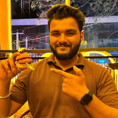 AHMEDABAD FOOD BLOGGER || Sudheerr Rathii || TBF || profile