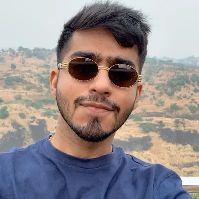 Dhruv Pujara profile