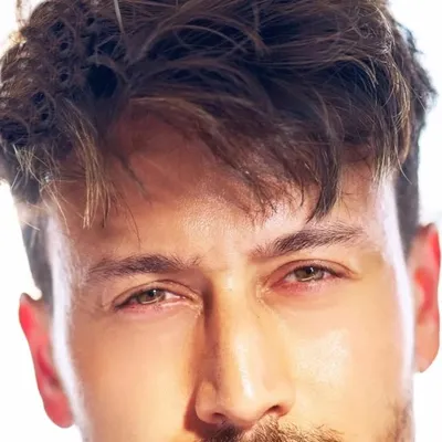 TIGER SHROFF FAN ACCOUNT profile