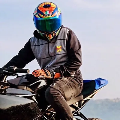 @the moto cooper profile